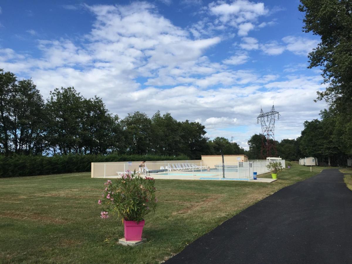 Camping Les Petites Minaudieres Coussay-les-Bois Dış mekan fotoğraf