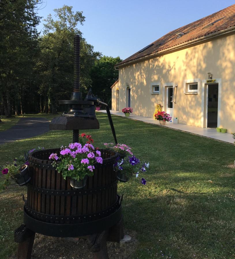 Camping Les Petites Minaudieres Coussay-les-Bois Dış mekan fotoğraf