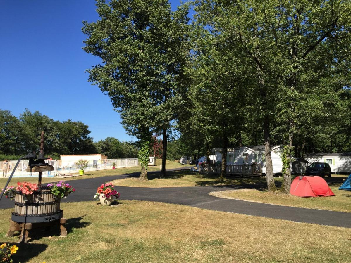 Camping Les Petites Minaudieres Coussay-les-Bois Dış mekan fotoğraf