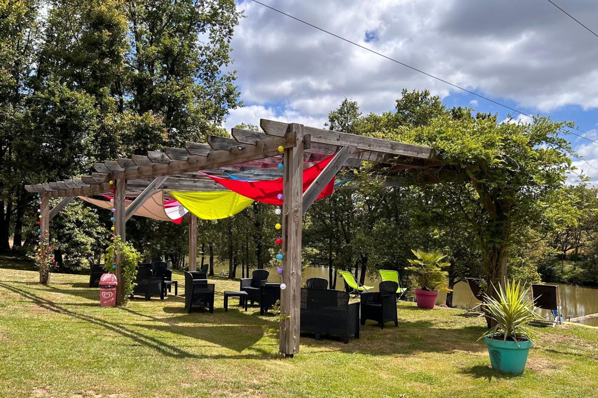 Camping Les Petites Minaudieres Coussay-les-Bois Dış mekan fotoğraf